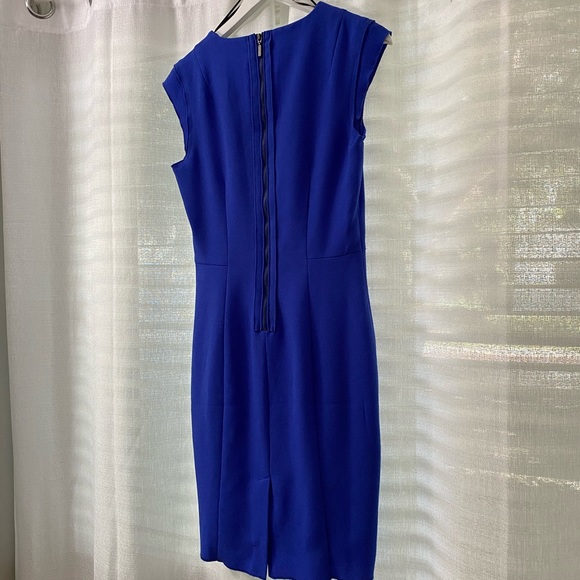 Dress - Picture 3 of 4